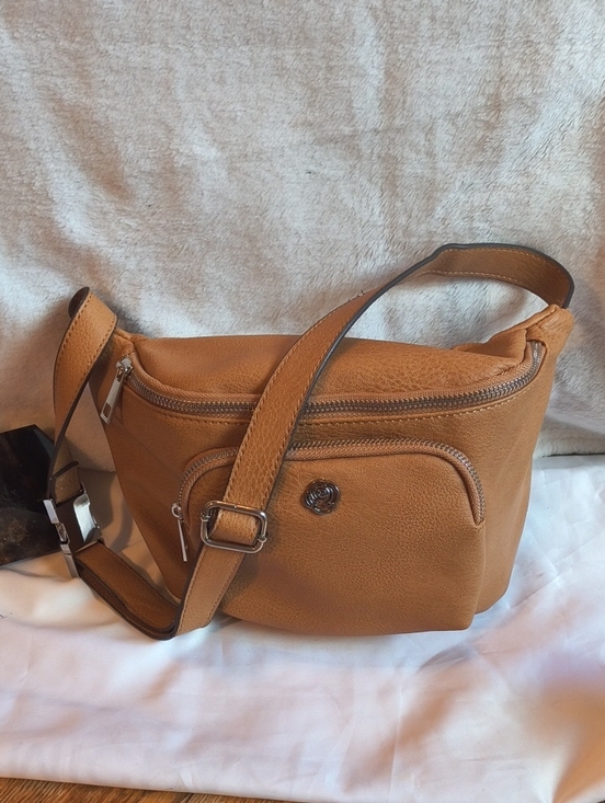 Handbags - Classic Tan Crossbody Bag - Everyday Women’s Shoulder Bag